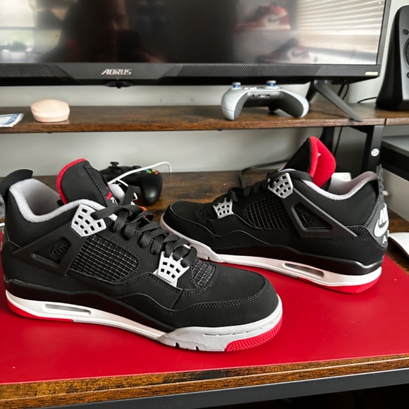 Jordan Bred 4 size 10dS
